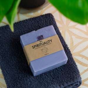 Edelsteen Zeep – Jasmijn & Amethist voor spiritualiteit   (100 gram)