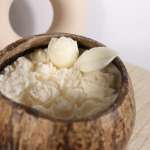 Kokosnoot bowl met witte waxmelts bloemen - Afbeelding 3