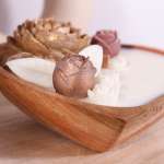 Hartvormige dough bowl met bloemen