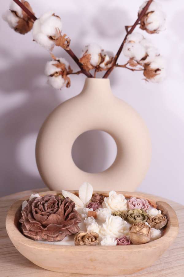 Ovale Dough bowl met bloemen gemaakt van smelt wax - Afbeelding 2