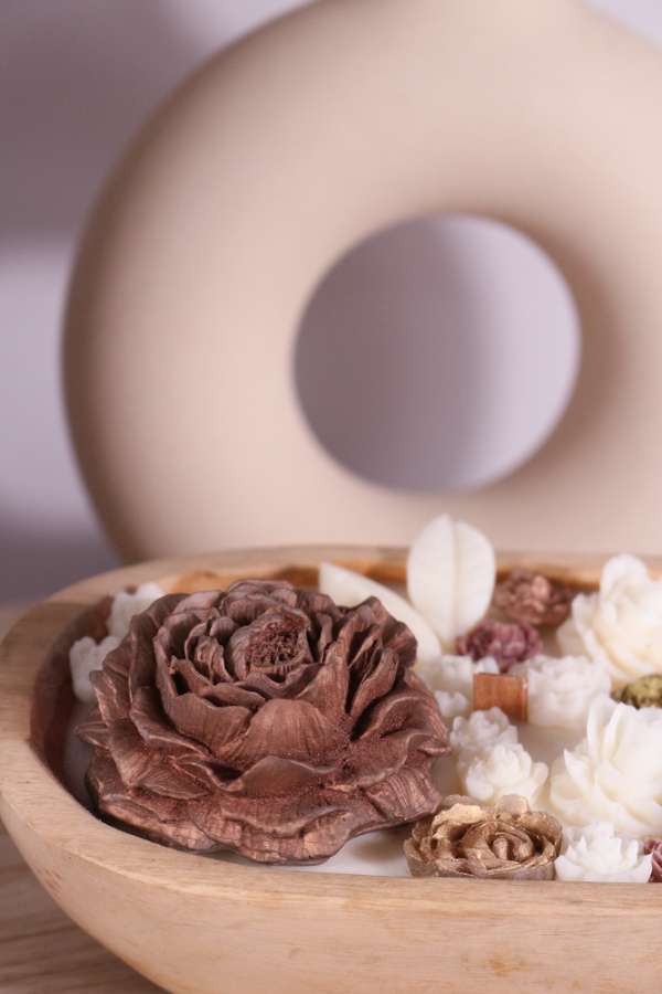 Ovale Dough bowl met bloemen gemaakt van smelt wax - Afbeelding 6
