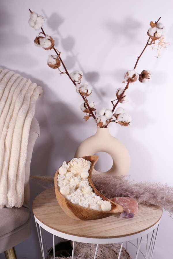 Balinese Halve maan dough bowl met romantische smelt bloemen - Afbeelding 2