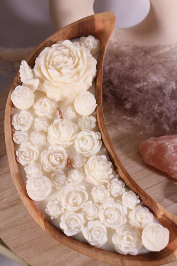 Balinese Halve maan dough bowl met romantische smelt bloemen - Afbeelding 4